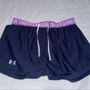 woman’s under armor shorts size medium